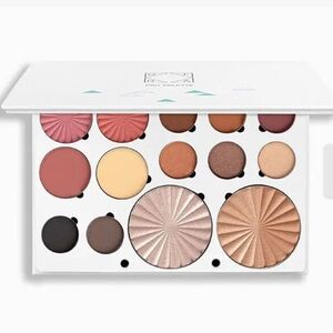 OFRA Pro Palette in Sassy 38g BRAND NEW IN BOX